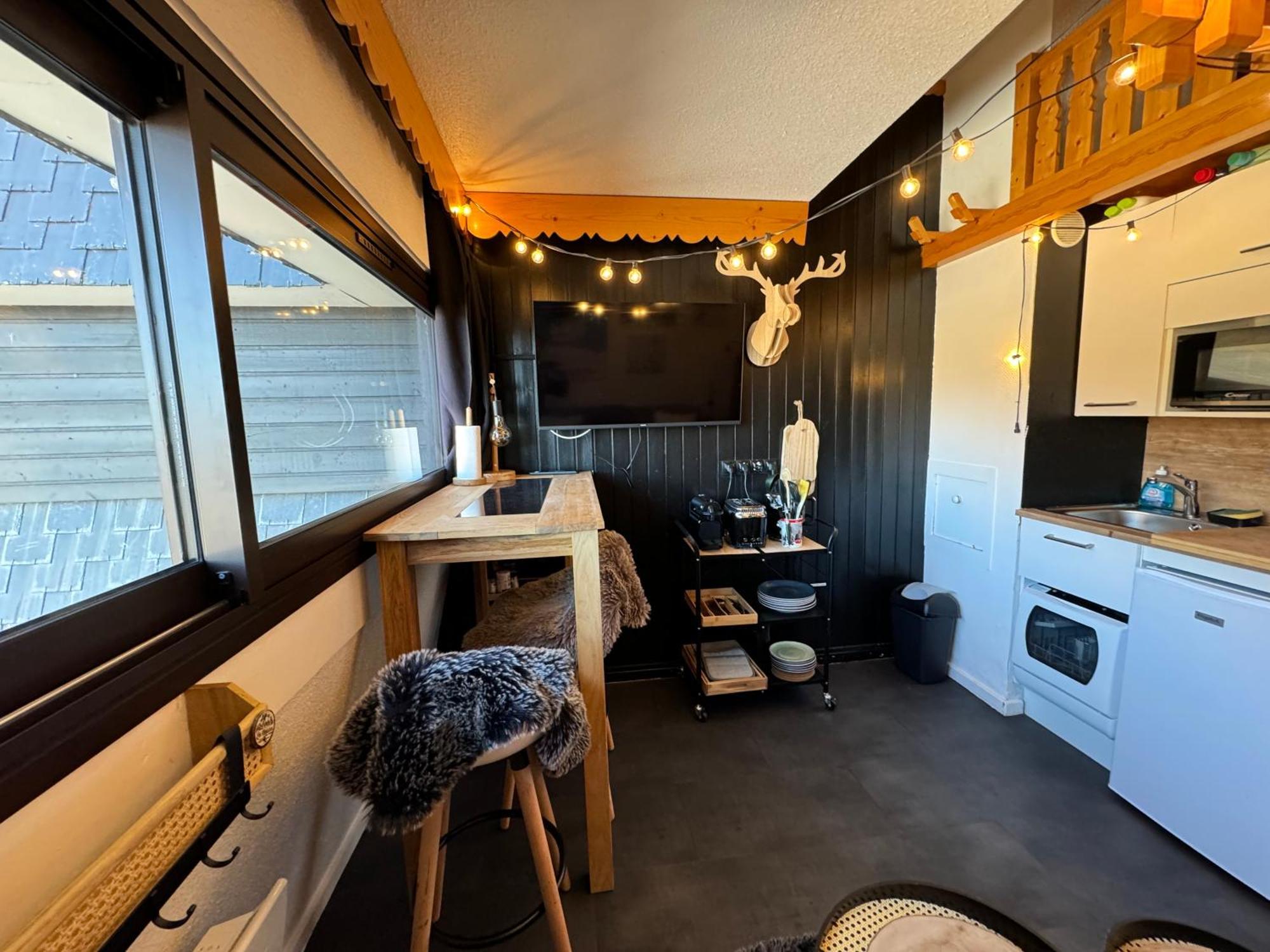 Les Menuires Centre! Chaleureux Studio Sur Les Pistes! Сен-Мартен-де-Бельвиль Экстерьер фото