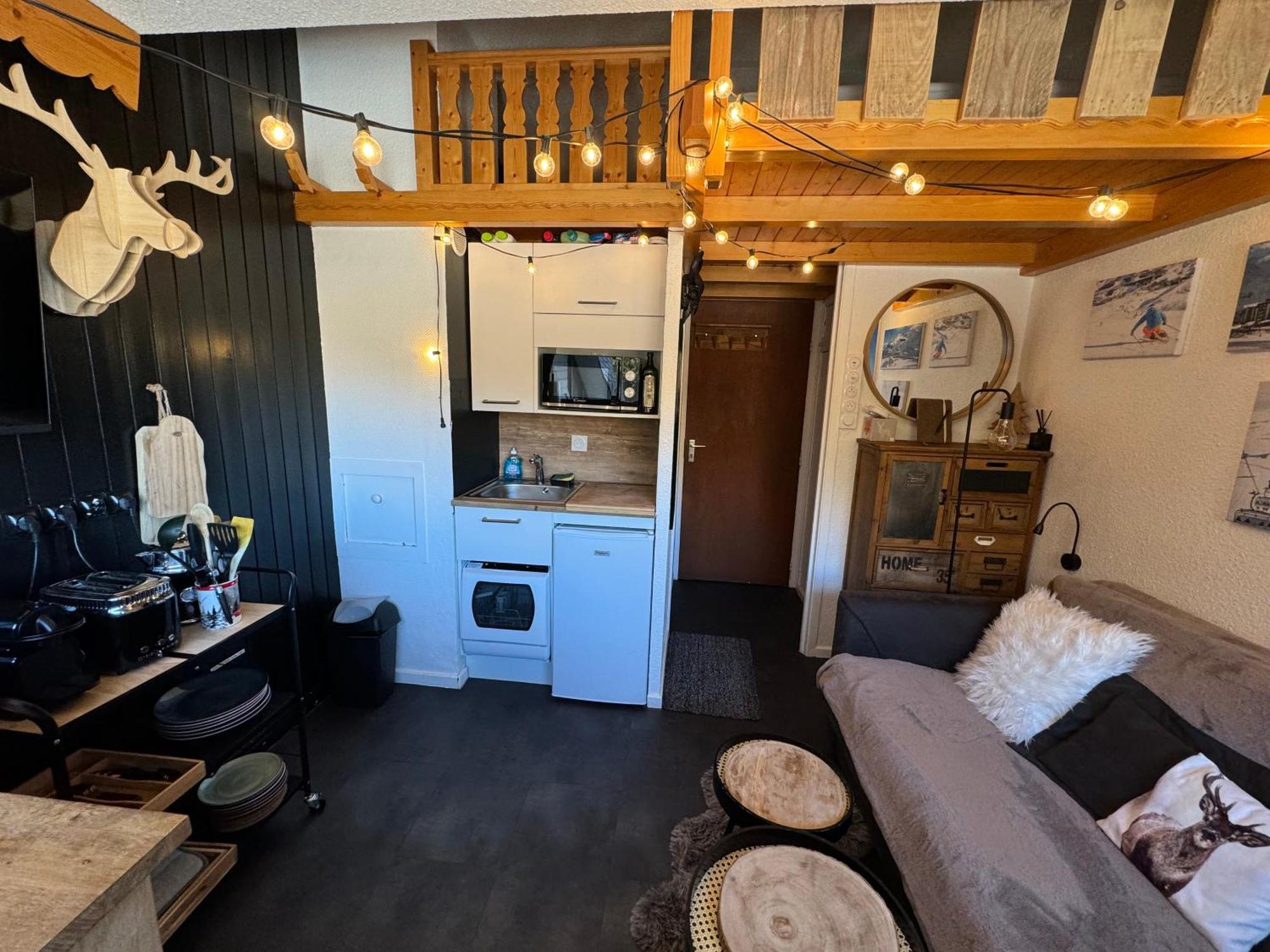 Les Menuires Centre! Chaleureux Studio Sur Les Pistes! Сен-Мартен-де-Бельвиль Экстерьер фото