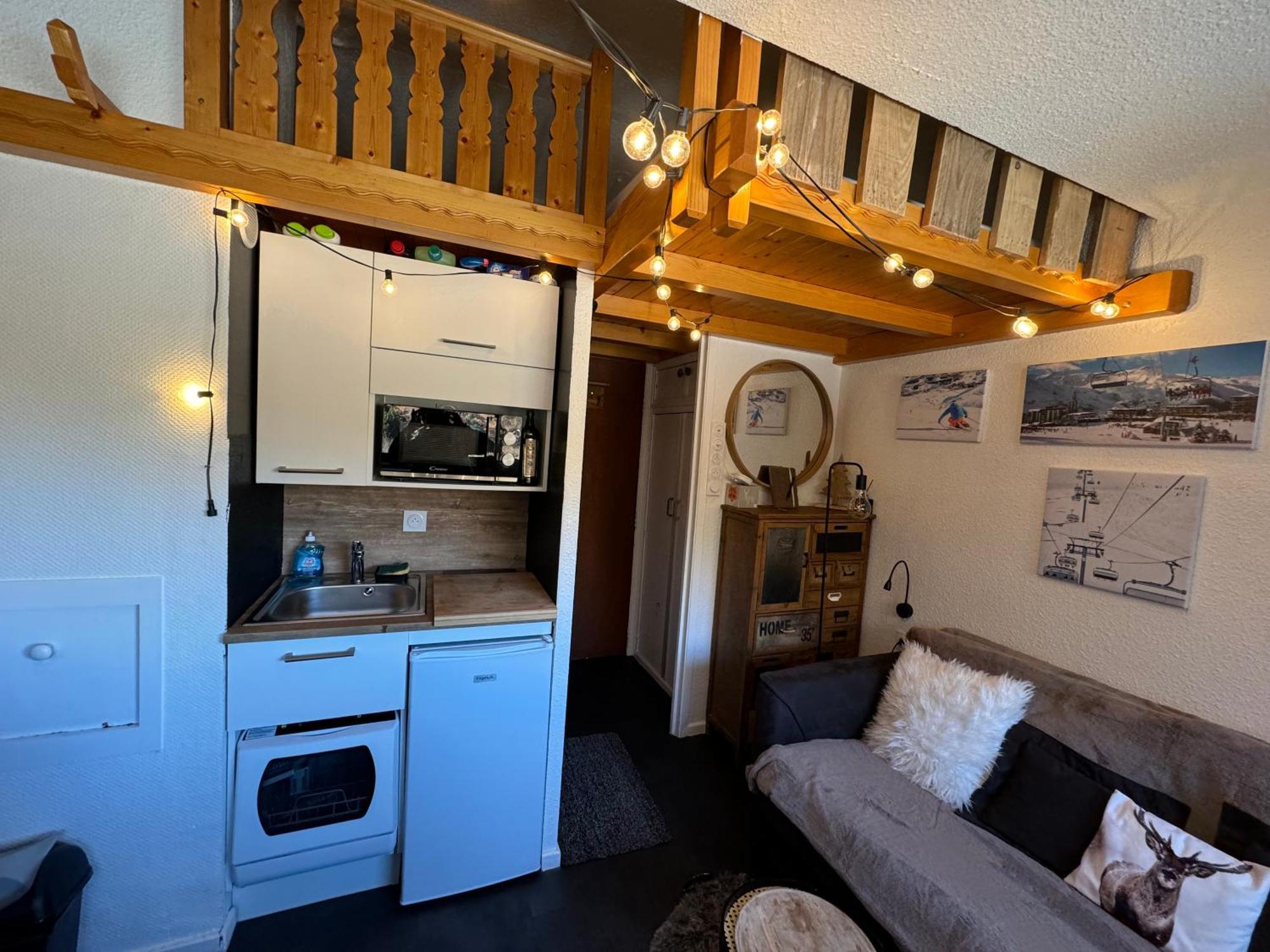 Les Menuires Centre! Chaleureux Studio Sur Les Pistes! Сен-Мартен-де-Бельвиль Экстерьер фото